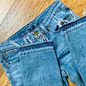 Vineyard Vines High Rise Raw Hem Cropped Jeans